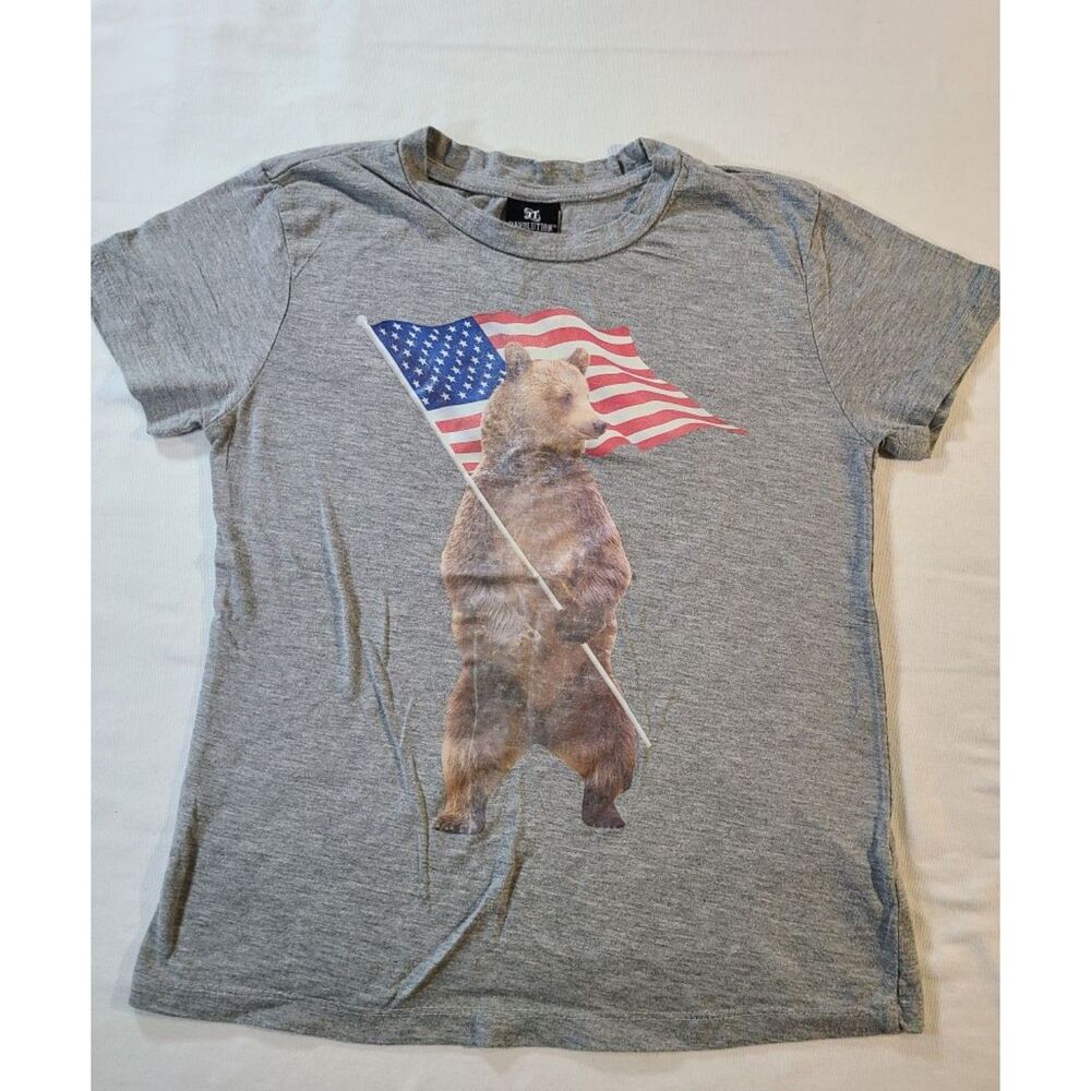 Revolution Boys Patriotic Bear T-Shirt M 8/10 Gray USA American Flag Graphic Tee